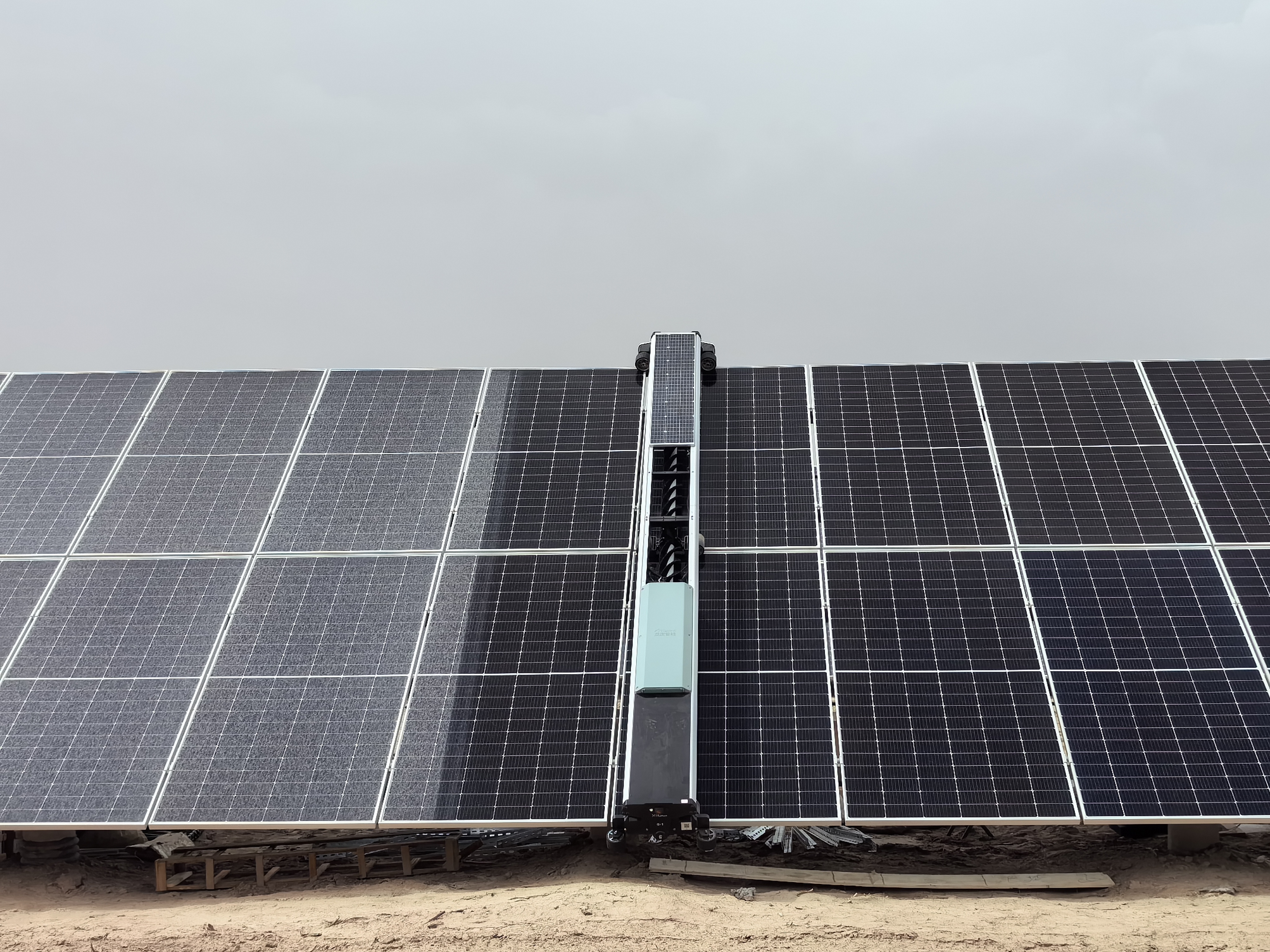 X-Human Solar Panel Customized Cleaning Robot G1